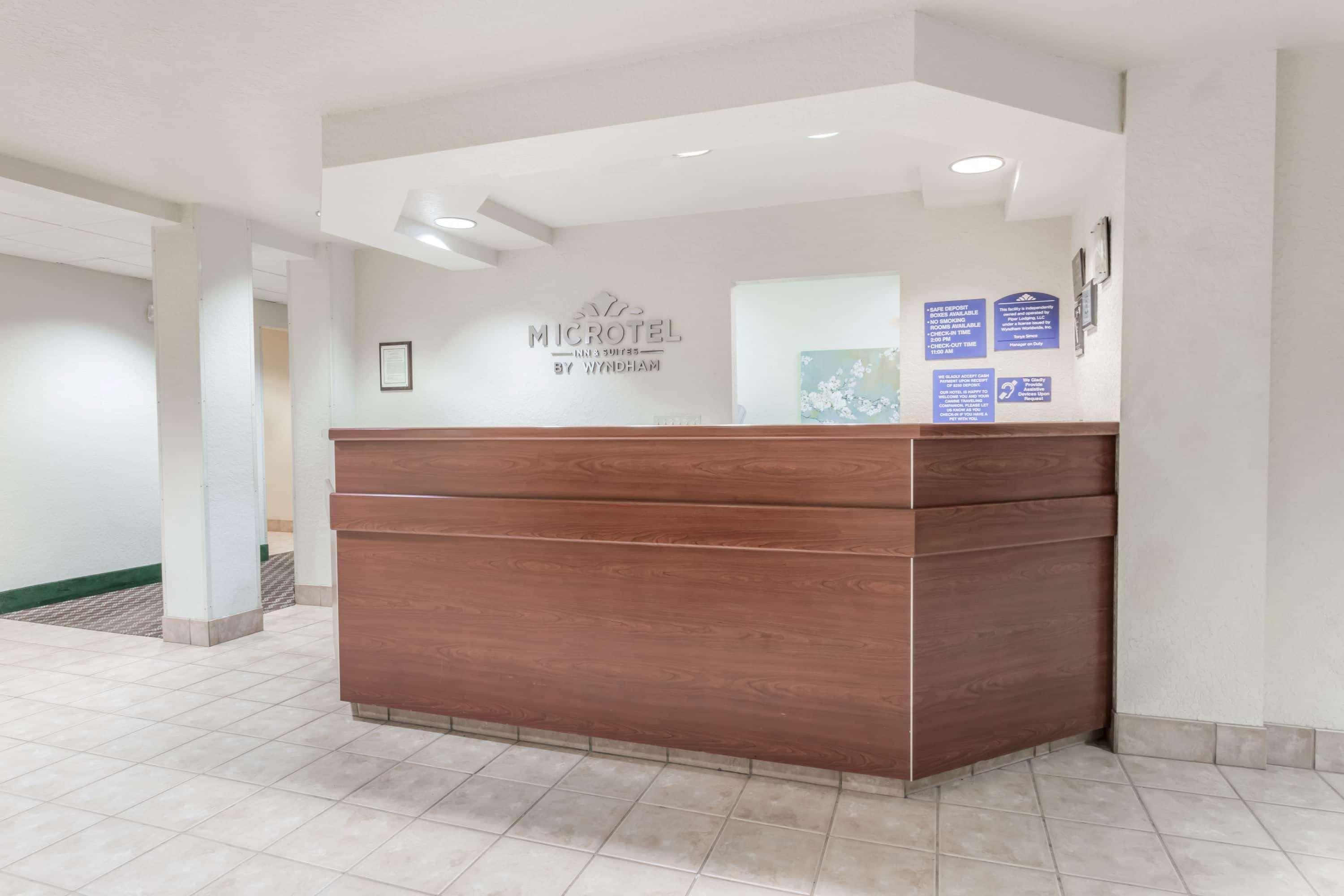 Microtel Inn & Suites Marianna Extérieur photo