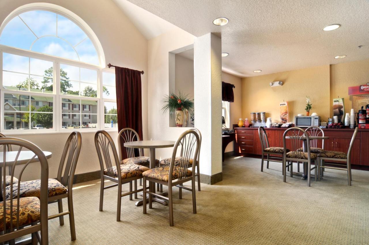 Microtel Inn & Suites Marianna Extérieur photo